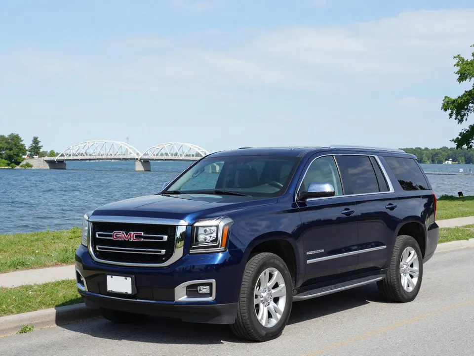 GMC Yukon — car rental in Canada