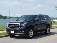 GMC Yukon — 正面