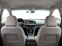 Hyundai Elantra — interior