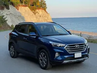 Hyundai Venue — frontal