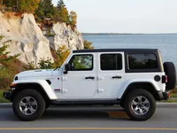 Jeep Wrangler — 측면