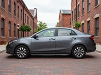Kia Rio — seitlich