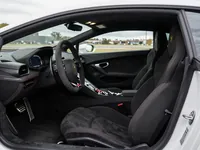 Lamborghini Huracán Performante — 실내