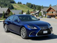 Lexus ES — front