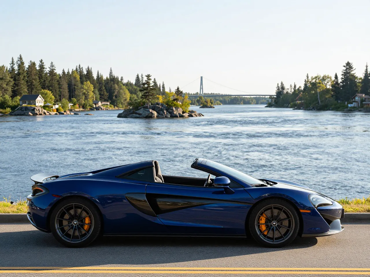 McLaren 570S Spider — zijkant