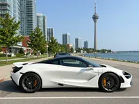 McLaren 720S — seitlich