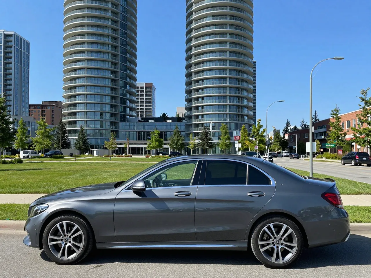 Mercedes-Benz C-Class — lateral