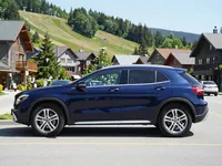 Mercedes-Benz GLA — lateral