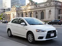 Mitsubishi Mirage — 전면