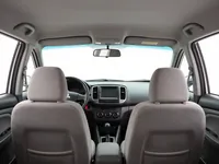 Mitsubishi Mirage — 실내