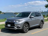 Mitsubishi Outlander — front