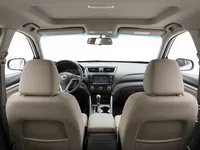 Nissan Altima — 실내