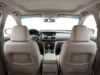 Nissan Maxima — interieur