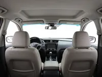 Nissan Pathfinder — Innenraum