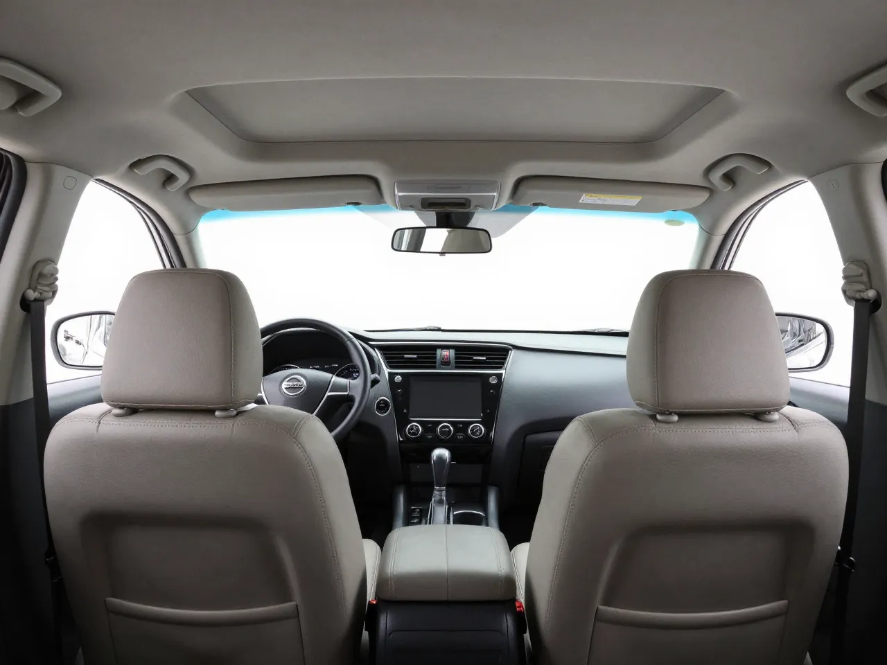 Nissan Pathfinder — Innenraum