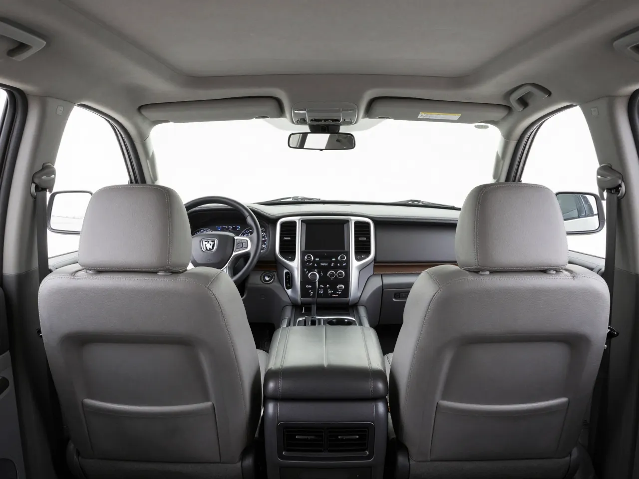 Ram 1500 — interior
