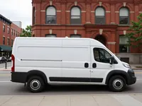 Ram ProMaster 1500 — 측면