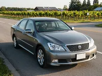 Toyota Crown — anteriore