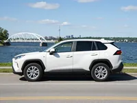 Toyota RAV4 — side