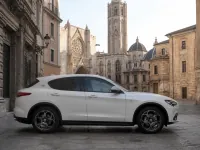 Alfa Romeo Stelvio — zijkant