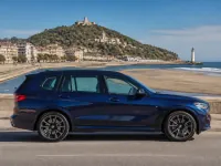 BMW X7 40d Pack M — laterale