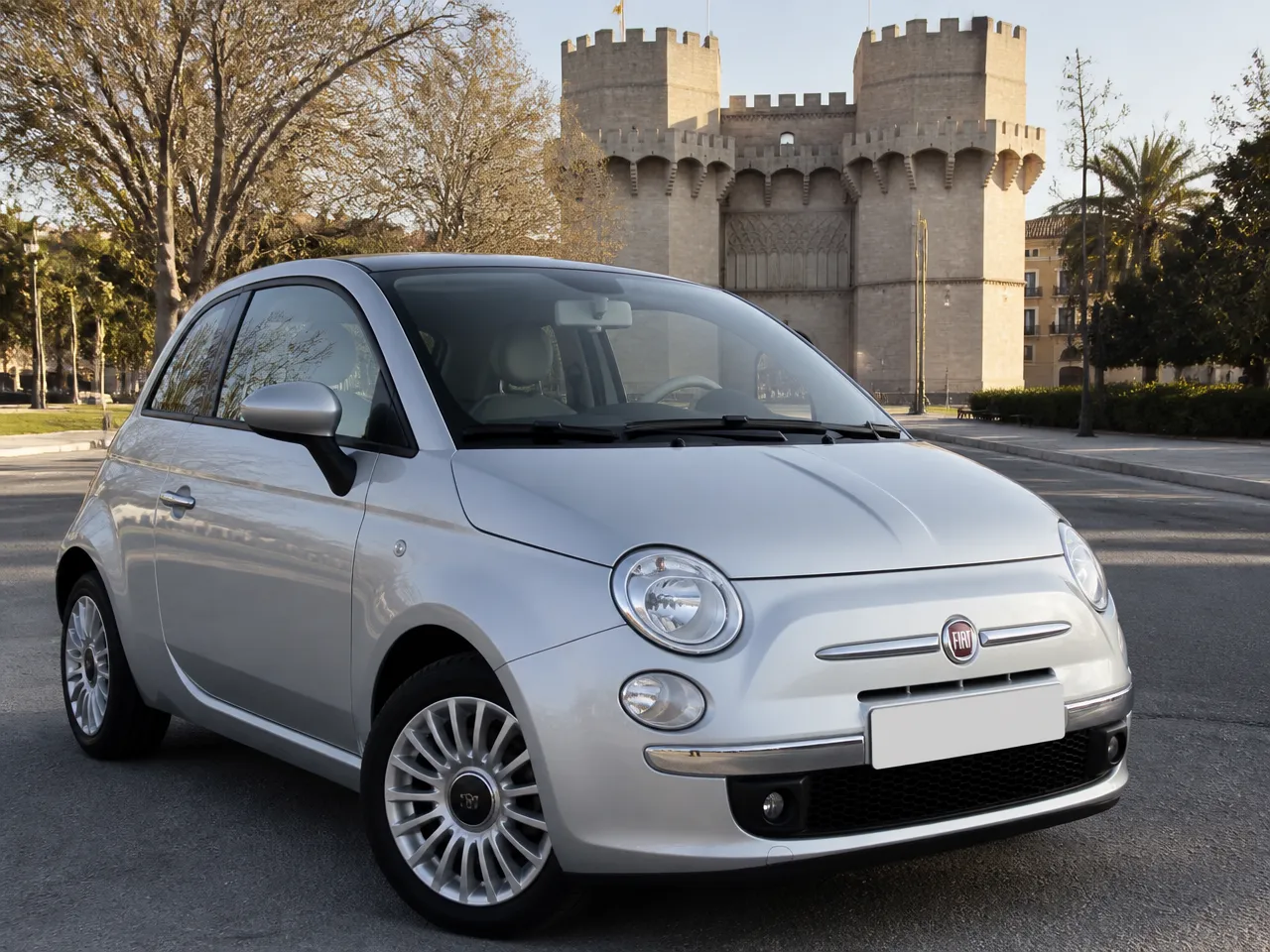 Fiat 500 — front