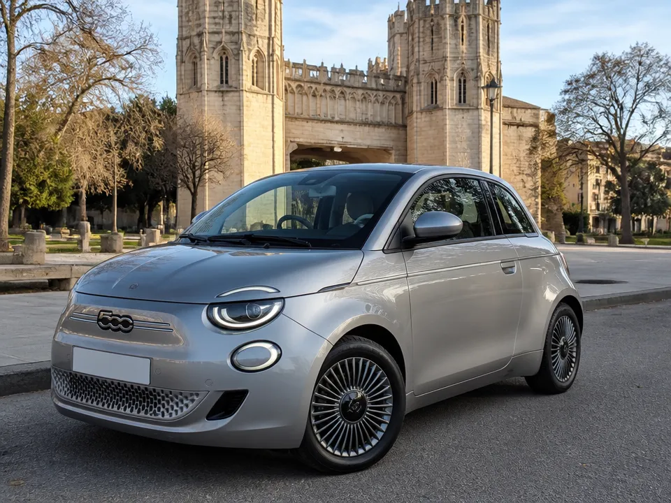 Fiat 500e — car rental in Valencia