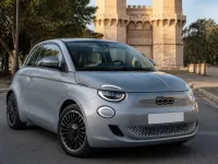 Fiat 500e — avant