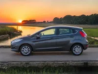 Ford Fiesta — lateral