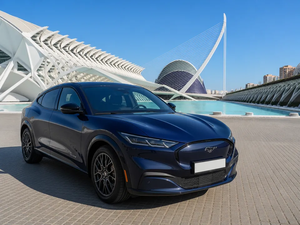 Ford Mustang Mach-E — alquiler de autos en Valencia