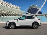 Hyundai Kona — seitlich