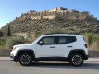 Jeep Renegade — сбоку