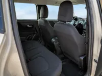 Jeep Renegade — салон