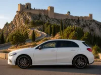 Mercedes-Benz A-Class — seitlich