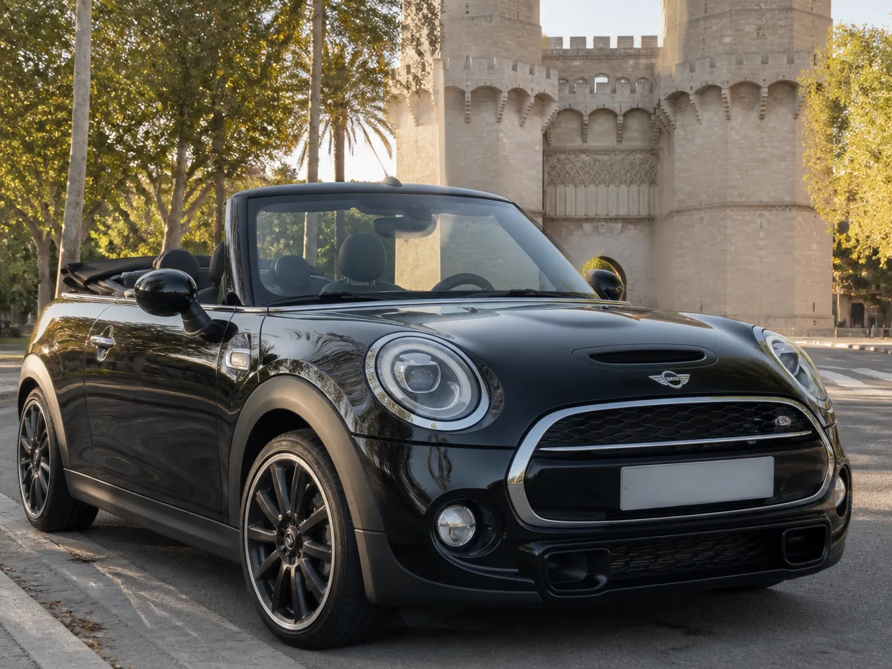 Mini Cooper Convertible — front