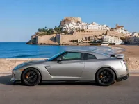 Nissan GT-R Black Edition — seitlich