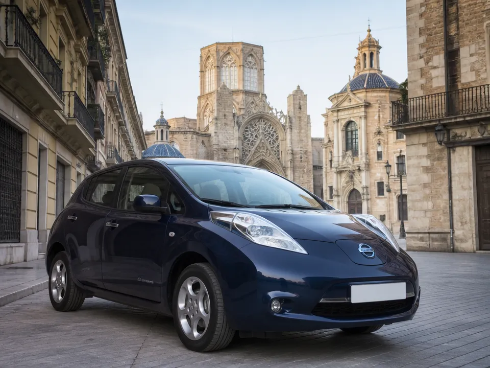 Nissan Leaf — car rental in Valencia