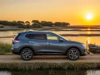 Nissan X-Trail — side