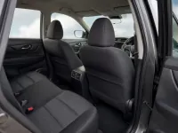 Nissan X-Trail — interior
