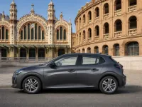 Peugeot 208 — сбоку