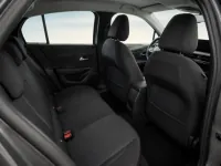 Peugeot 208 — салон