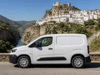 Peugeot Partner — side