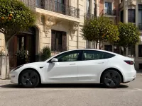 Tesla Model 3 — side