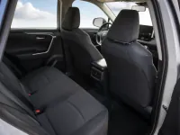 Toyota RAV4 — Innenraum