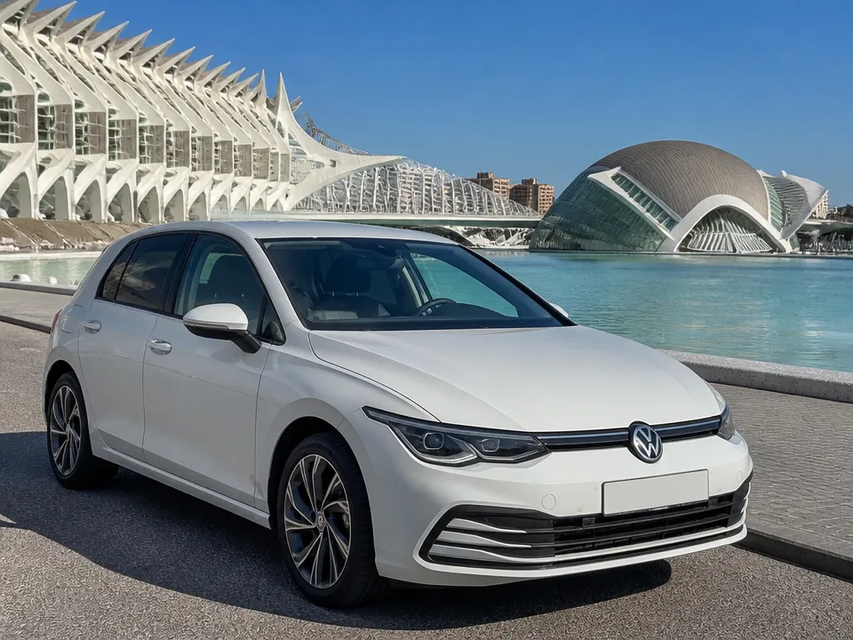 Volkswagen Golf — alquiler de autos en Valencia