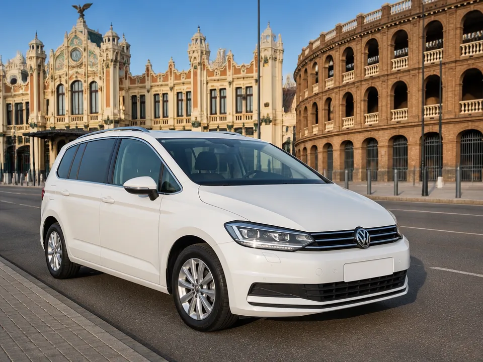 Volkswagen Touran — car rental in Valencia