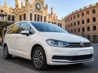 Volkswagen Touran — front