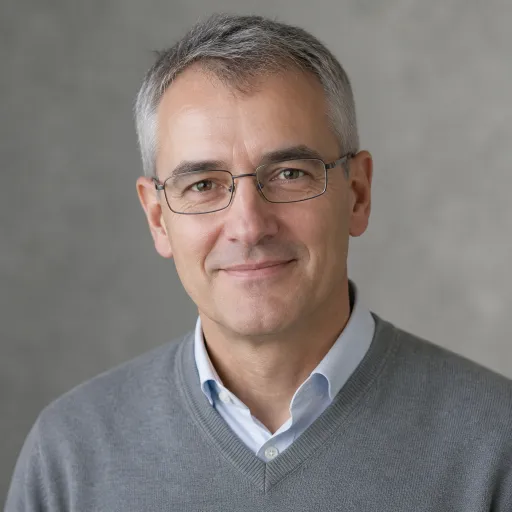 Pau Roca, Verträge und Versicherungen