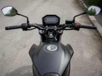 Honda CB300 — detail