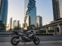 Honda X-ADV 750 — сбоку